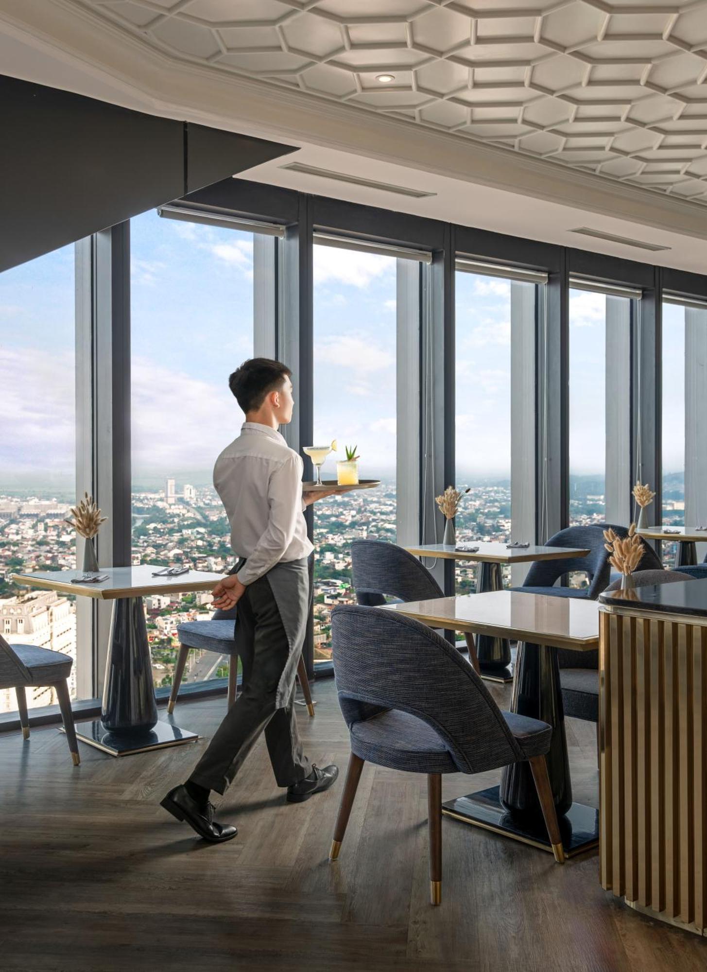 فندق فينبيرل هوى هوي المظهر الخارجي الصورة The 360° Sky Lounge